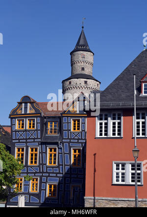 Il Rathaus, Hexenturm, Bergfried, Das Schiefe Haus, Altstadt, Idstein Foto Stock