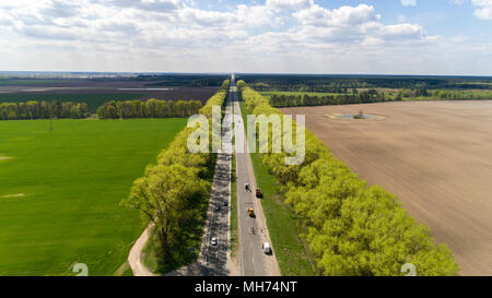 Vista aerea della riparazione su strada in autostrada Foto Stock