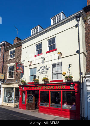 Il Last Drop Inn a York pub su Colliergate in York Yorkshire Inghilterra Foto Stock