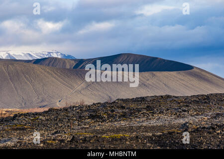 Hverfjall cratere vulcanico vicino al Lago Myvatn in Islanda Foto Stock