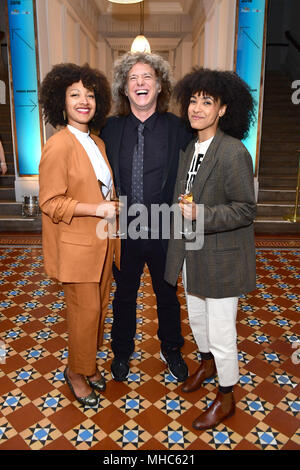 Nubya Garcia, Pat Metheny e Esperanza Spalding al Jazz FM Awards a Shoreditch Town Hall, nella zona est di Londra. Foto Stock