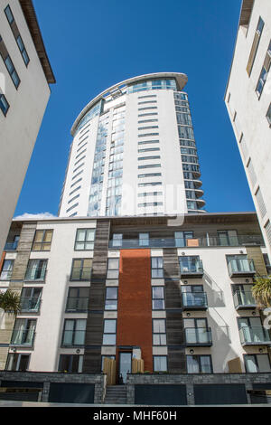 La torre chiave meridiano Swansea Marina South Wales Foto Stock