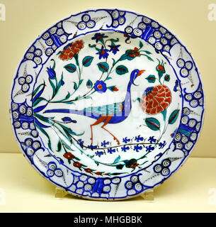 Ceramica turca - Turchia Iznik xvi secolo periodo ottomano ( Fritware dipinto underglaze ( Impero ottomano ) Foto Stock