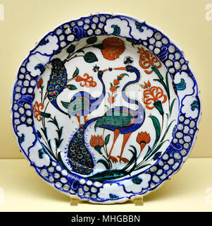 Ceramica turca - Turchia Iznik xvi secolo periodo ottomano ( Fritware dipinto underglaze ( Impero ottomano ) Foto Stock