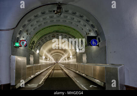 Città Libera e Anseatica di Amburgo - Elba Tunnel. Freie und Hansestadt Hamburg - San Pauli-Elbtunnel. Foto Stock