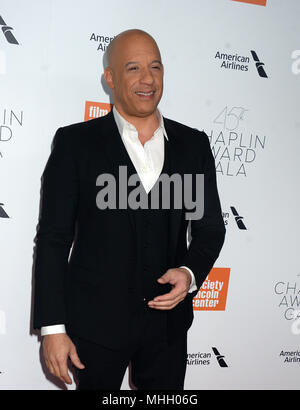 NEW YORK, NY - 30 aprile: Vin Diesel assiste il quarantacinquesimo Chaplin Award Gala in onore di Helen Mirren a Alice Tully Hall il 30 aprile 2018 a New York City. Persone: Vin Diesel Foto Stock