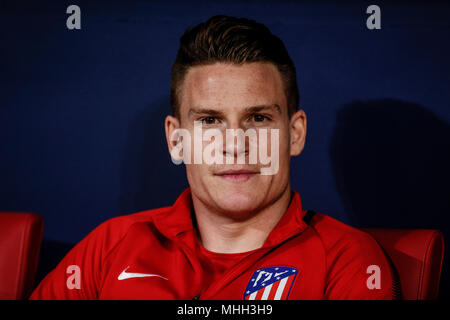 Wanda Metropolitano, Madrid, Spagna. 22 apr, 2018. La Liga calcio, Atletico Madrid contro il Real Betis; Kevin Gameiro (Atletico de Madrid) Pre-match warm-up Credit: Azione Plus sport/Alamy Live News Foto Stock