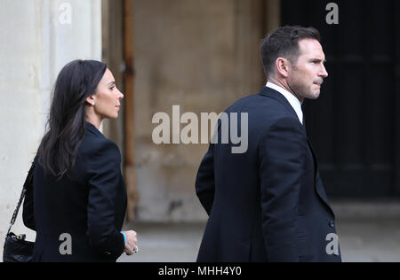 Christine Bleakley e Frank Lampard al di fuori di san Luca e la Chiesa di Cristo, Londra. Foto Stock