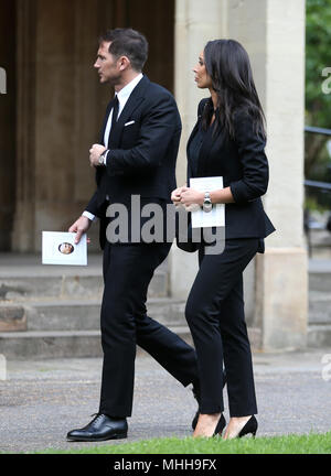 Frank Lampard e Christine Bleakley al di fuori di san Luca e la Chiesa di Cristo, Londra, dove il memoriale di servizio per ex Chelsea player Ray Wilkins si svolge. Wilkins, che ha iniziato un impressionante carriera di giocatore a Stamford Bridge e anche più tardi li allenata, morì 61 anni a seguito di un arresto cardiaco Foto Stock