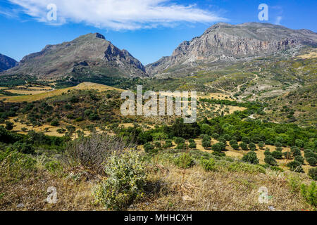 Magico paesaggio montuoso di Creta meridionale vicino Lefkogeia Foto Stock
