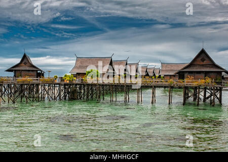 Kapalai Vista Resort turchese paradiso tropicale con acqua cristallina Borneo Indonesia Foto Stock