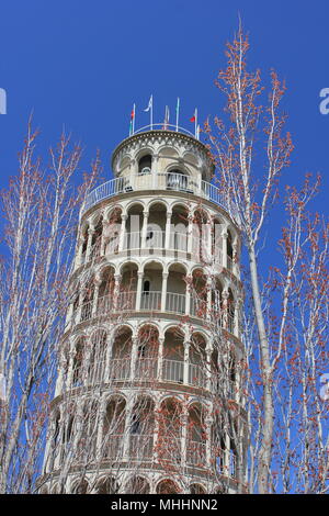 American replica della Torre Pendente di Pisa in Niles, Illinois. Foto Stock