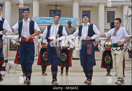 Ballerini popolari tradizionali serbi. Vibo, Vibo Valentija, Bosnia-Erzegovina Foto Stock