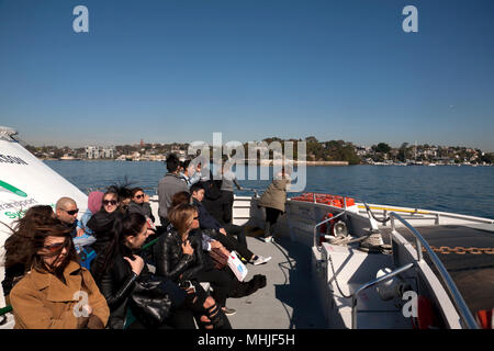 I passeggeri del traghetto sul fiume parramatta sydney New South Wales AUSTRALIA Foto Stock