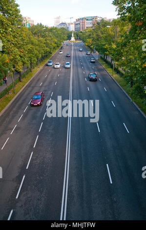 Paseo de la Castellana, vista da sopra. Madrid, Spagna. Foto Stock