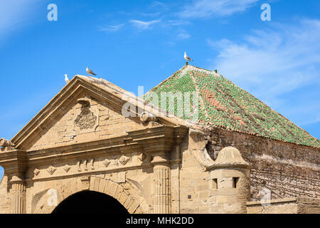 Cittadella fortificata e pareti in Essouira Marocco Foto Stock