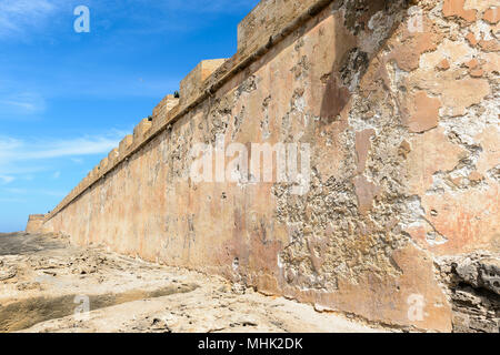 Cittadella fortificata e pareti in Essouira Marocco Foto Stock