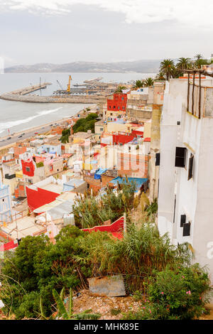 Architettura di Tangeri, una delle principali città nel nord del Marocco. È la capitale del Tanger-Tetouan-Al Hoceima regione e dell'Tangier-Assilah prefec Foto Stock