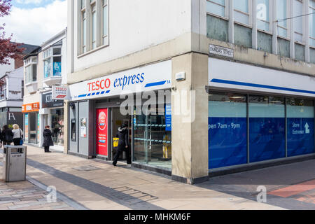 Tesco Express store in Middlesbrough, North East England, Regno Unito Foto Stock