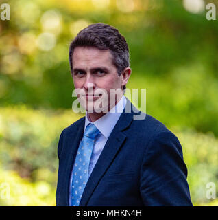 Londra, Regno Unito. Il 2 maggio 2018, Gavin Williamson, Segretario alla difesa, arriva in 10 Dwoning Street per un armadio Brexit credito incontro Ian Davidson/Alamy Live News Foto Stock