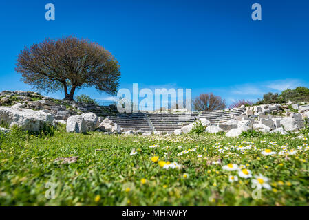 Anfiteatro di Teos antica città. Sigacik, Seferihisar, Izmir, Turchia Foto Stock