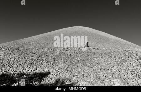 La tomba, sculture monumentali e il paesaggio unico della Antiquech ho di Antiochos, re di Kommagene, che ha governato sulle pendici del monte Nemrut a 2 Foto Stock