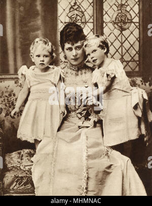 Mary, Duchessa di York con i suoi primi due figli Foto Stock