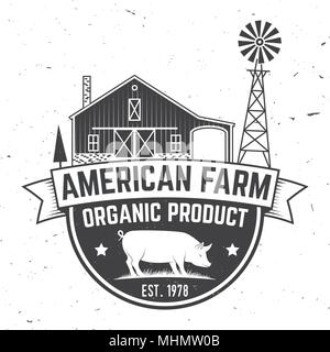 Azienda americana badge o etichetta. Illustrazione Vettoriale. Vintage design tipografia con silhouette di maiale. Gli elementi sul tema della carne di maiale farm business. Agriturismo insegne e isolate su bianco Illustrazione Vettoriale