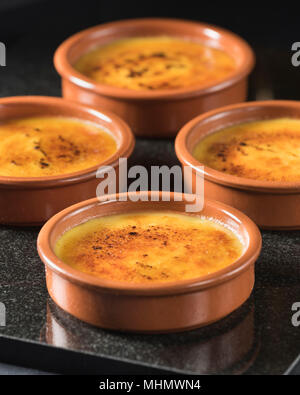 Crema catalana. Dolce tradizionale Spagna. Foto Stock