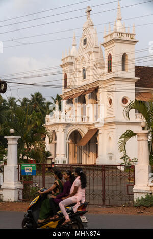 Siolim, Goa, India; Chiesa di S. Antonio Foto Stock