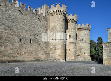 Cancello principale del Palazzo del Gran Maestro dei Cavalieri. Rodi. La Grecia Foto Stock