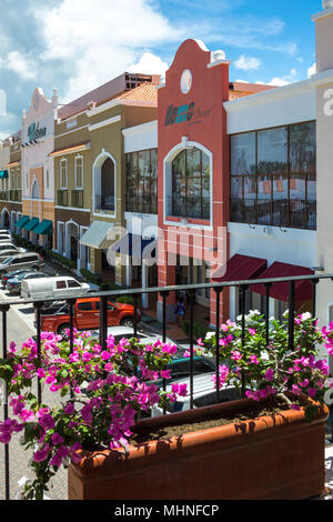 Shopping Mall in Coronado, Panama, popolare con gli espatriati che hanno reinsediati lì. Foto Stock