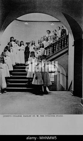 Ragazze e donne al Queen's College, Harley Street, Londra Foto Stock