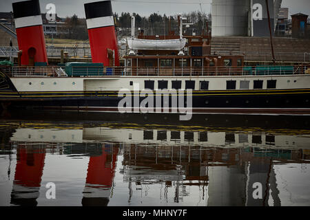 Glasgow in Scozia, PS Waverley è l'ultimo per la navigazione marittima porta passeggeri battello a vapore nel mondo. Costruito nel 1946 raffigurata sul Clyde Foto Stock