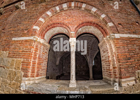San Galgano chiesa senza soffitto senza tetto in Toscana Italia Foto Stock