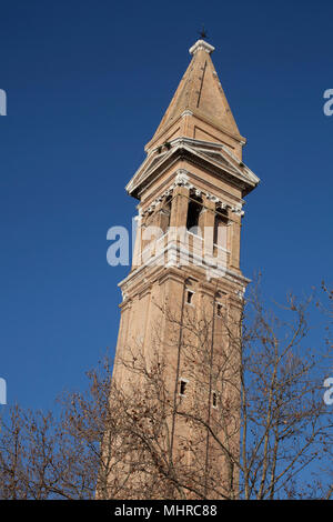 Campanile di Burano italia Foto Stock