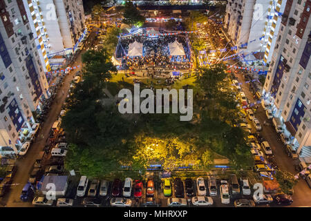 Kuala Lumpur, Malesia. Il 3 maggio, 2018. Vista aerea del Pakatan Harapan campagna politico visto a Kuala Lumpur.Malaysia terrà xiv elezioni generali del 9 maggio 2018 ed è a meno di 1 settimana per i partiti politici per tenere la loro campagna politica e manifesto. Pakatan Harapan il partito di opposizione visto blaze con centinaia di persone frequentano la loro campagna politica. Credito: Faris Hadziq SOPA/images/ZUMA filo/Alamy Live News Foto Stock