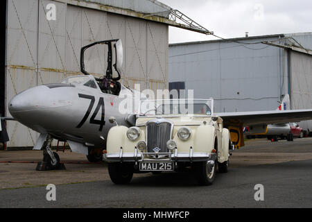 De Havilland Vampire, T11, WZ507, G-VTII, aeroporto di Coventry, Inghilterra, Regno Unito. Foto Stock