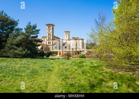 La facciata nord di Osborne House nell'Isola di Wight, ex residenza estiva della Regina Vittoria e il Principe Albert. Foto Stock