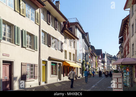 Stein am Rhein, Svizzera - 16 Ottobre 2017: strade del centro storico con case dipinte Foto Stock