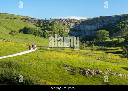 Malham Cove Malham Craven North Yorkshire, Inghilterra Foto Stock