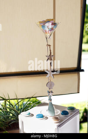 Torta compleanno candele con lettere in stile vintage Foto Stock