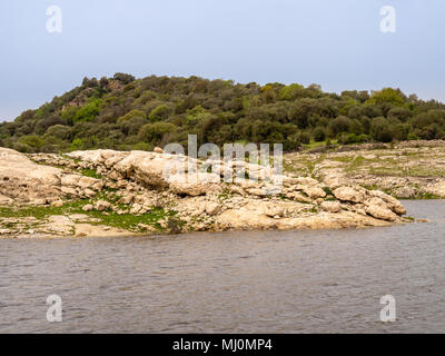 Il lago di Lago del Temo vicino al villaggio di Monteleone Roca Doria sulla isola di Sardegna Foto Stock