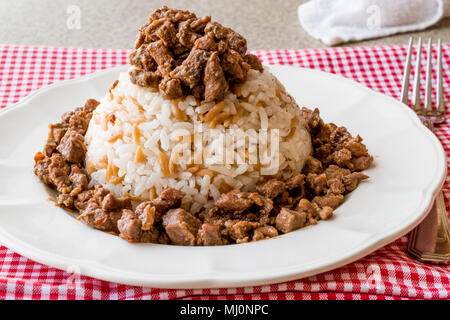 Carne turco Et Kavurma con riso pilav /. Cibo tradizionale Foto Stock