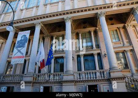 Torino Piemonte, Italia: visite turistiche intorno alla città guardando i suoi monumenti storici, in una giornata di sole Foto Stock