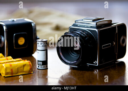 Hasselblad 503cx film SLR Fotocamera c1980 con 80mm ruspa lente. Foto Stock