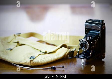 Un Coronet fotocamera con una Taylor Hobson lente e un rotolo di pellicola 120. Foto Stock