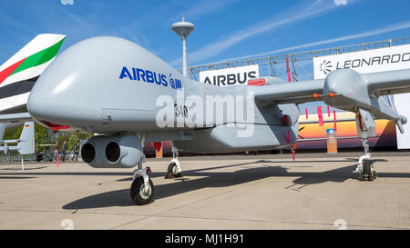 Berlino, Germania - Apr 27, 2018: Airbus ricognizione UAV IAI Eitan (saldi) drone sul display a Berlino ILA Air Show. Foto Stock