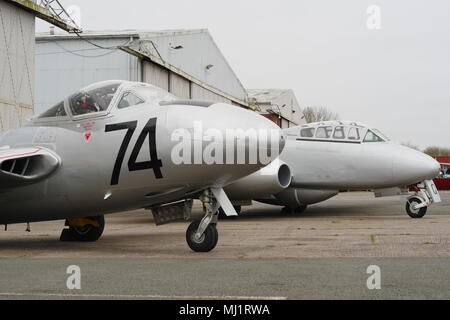 De Havilland Vampire T11, WZ507, G-VTII, all'aeroporto di Coventry Foto Stock