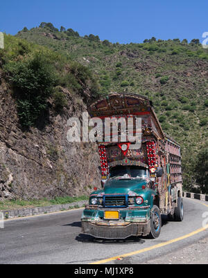 Decorate il carrello sulla Karakoram Highway, Pakistan Foto Stock